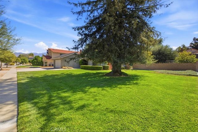 1418 Diamond Court, Redlands, CA 92374