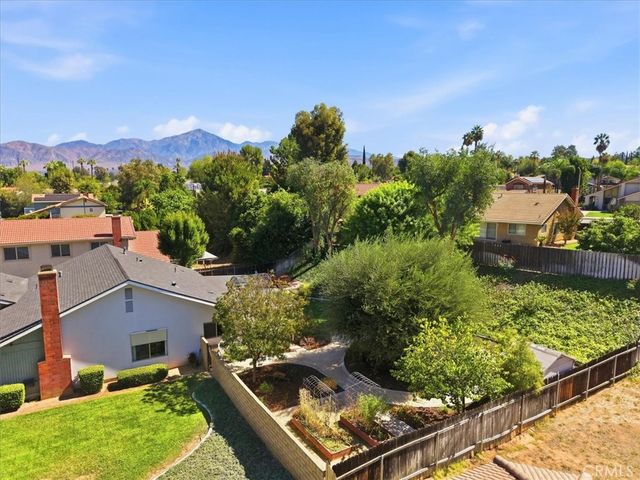 1418 Diamond Court, Redlands, CA 92374