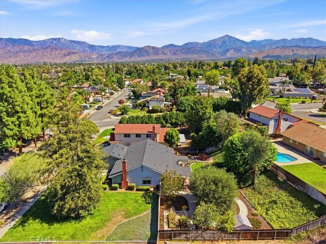 1418 Diamond Court, Redlands, CA 92374