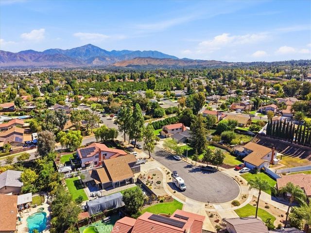 1418 Diamond Court, Redlands, CA 92374
