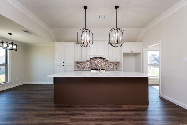 71 Corniche Cove, Maumelle, AR 72113