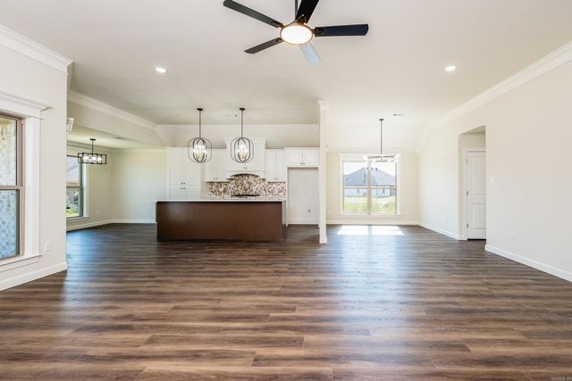 71 Corniche Cove, Maumelle, AR 72113