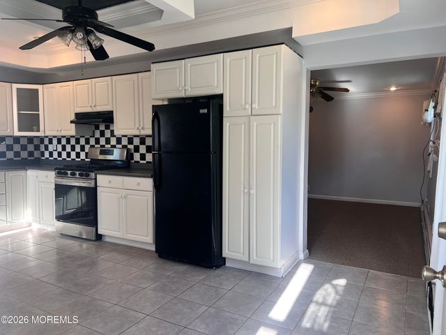 391 Monmouth Avenue 1, Leonardo, NJ 07737