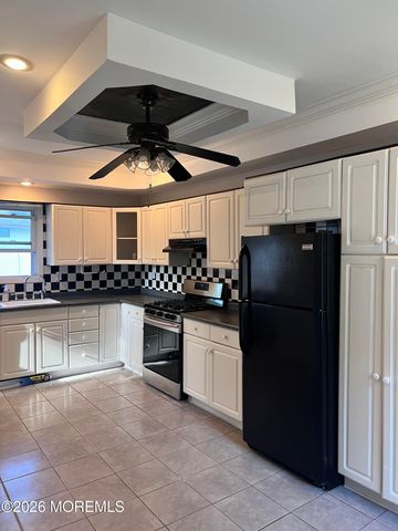 391 Monmouth Avenue 1, Leonardo, NJ 07737
