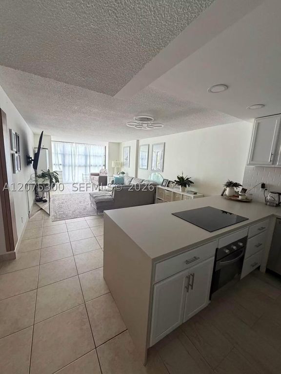 200 Leslie Dr 427, Hallandale Beach, FL 33009