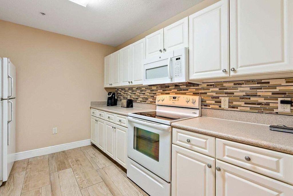 1200 Town Center Drive 425, Jupiter, FL 33458
