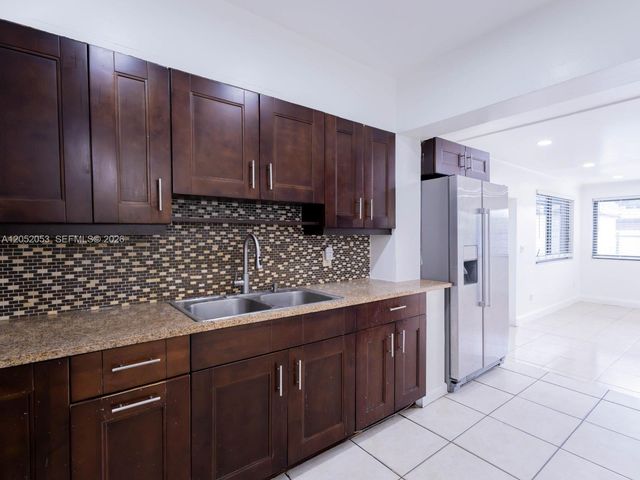 1600 NW 29th Avenue, Miami, FL 33125