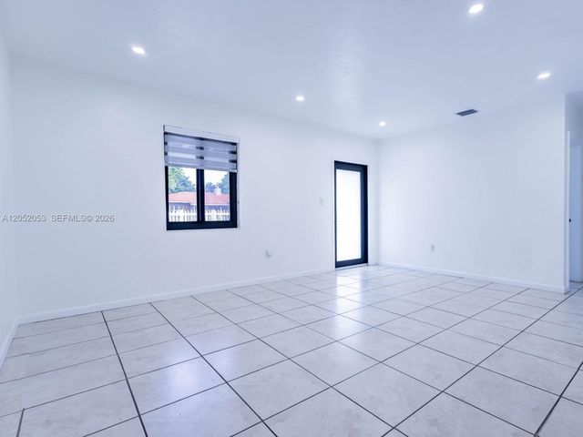 1600 NW 29th Avenue, Miami, FL 33125