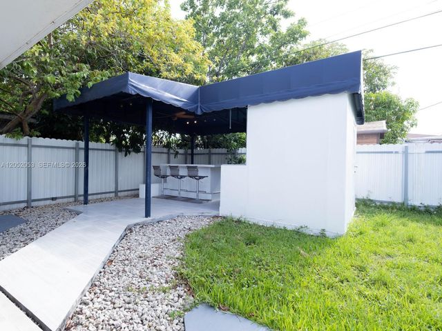 1600 NW 29th Avenue, Miami, FL 33125