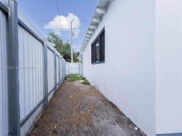 1600 NW 29th Avenue, Miami, FL 33125