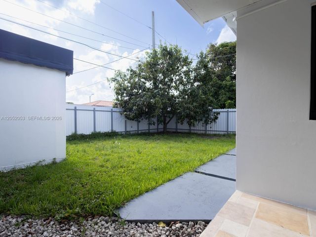 1600 NW 29th Avenue, Miami, FL 33125
