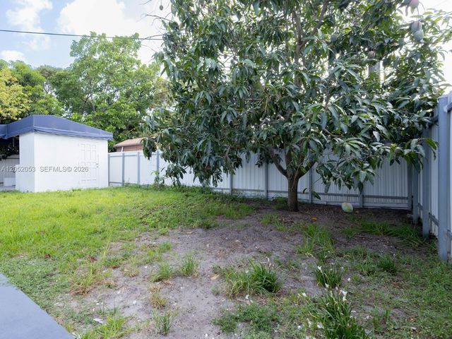 1600 NW 29th Avenue, Miami, FL 33125