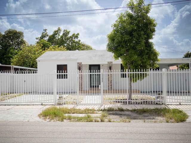 1600 NW 29th Avenue, Miami, FL 33125