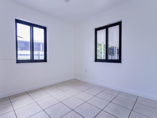 1600 NW 29th Avenue, Miami, FL 33125