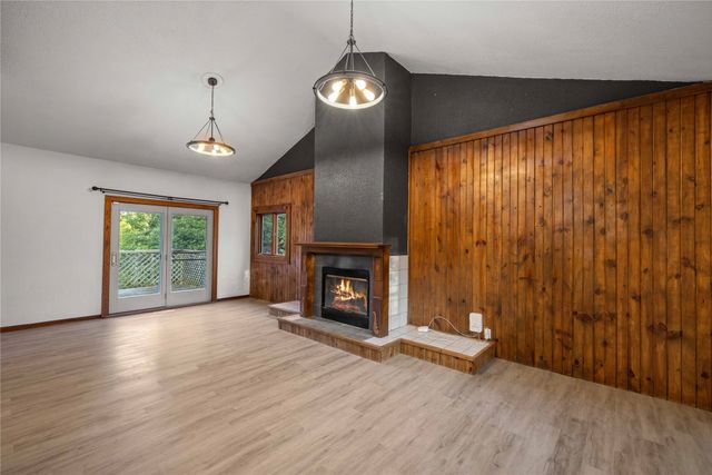2717 S Union Street, Des Moines, IA 50315