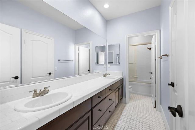 5 Cambridge Road, Ladera Ranch, CA 92694