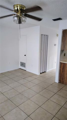 6 LAKE VILLA WAY, Kissimmee, FL 34743