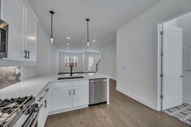 504 Vernon Cir, Nashville, TN 37209