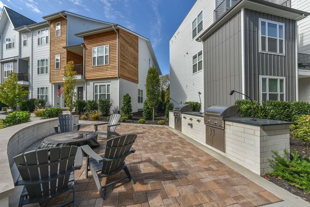 504 Vernon Cir, Nashville, TN 37209