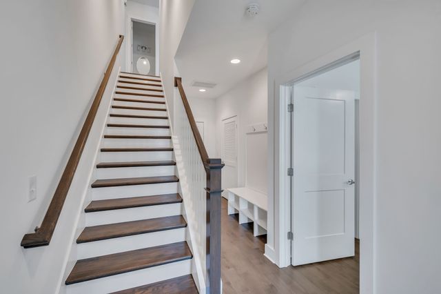 504 Vernon Cir, Nashville, TN 37209