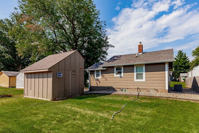 916 Rose Avenue, Des Moines, IA 50315