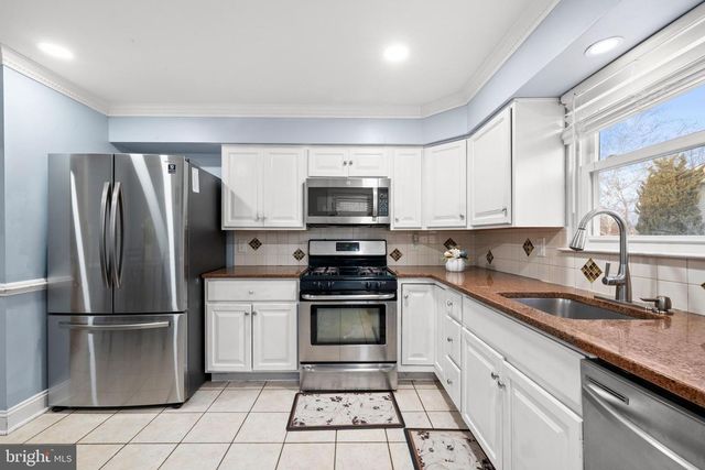 218 CLEVELAND AVE, Edgewater Park, NJ 08010