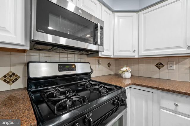 218 CLEVELAND AVE, Edgewater Park, NJ 08010