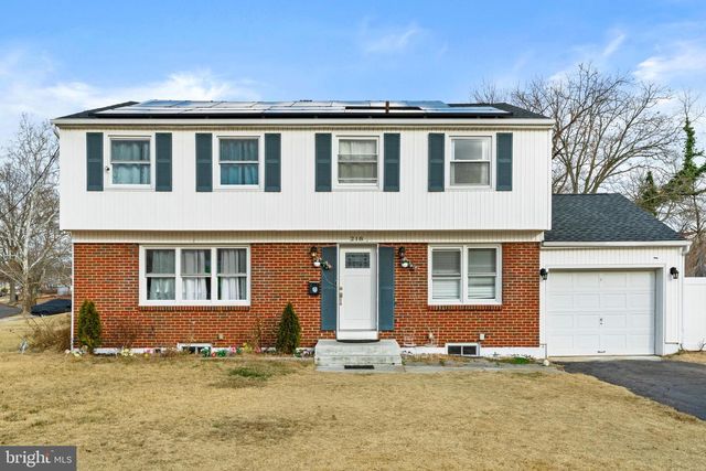 218 CLEVELAND AVE, Edgewater Park, NJ 08010