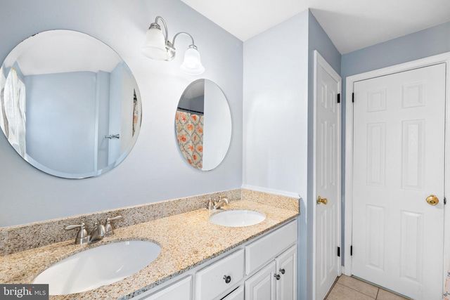 218 CLEVELAND AVE, Edgewater Park, NJ 08010