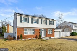 218 CLEVELAND AVE, Edgewater Park, NJ 08010