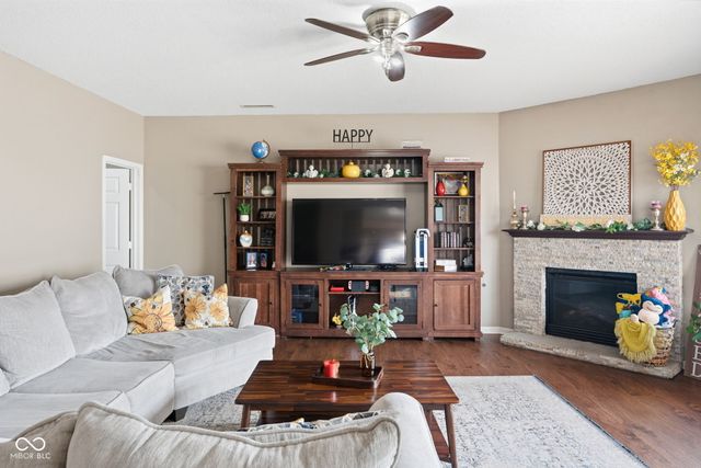 10627 Wiley Lane, Indianapolis, IN 46231