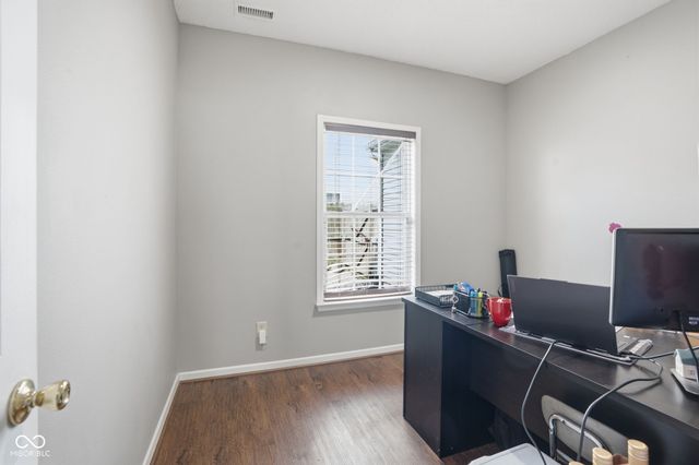 10627 Wiley Lane, Indianapolis, IN 46231