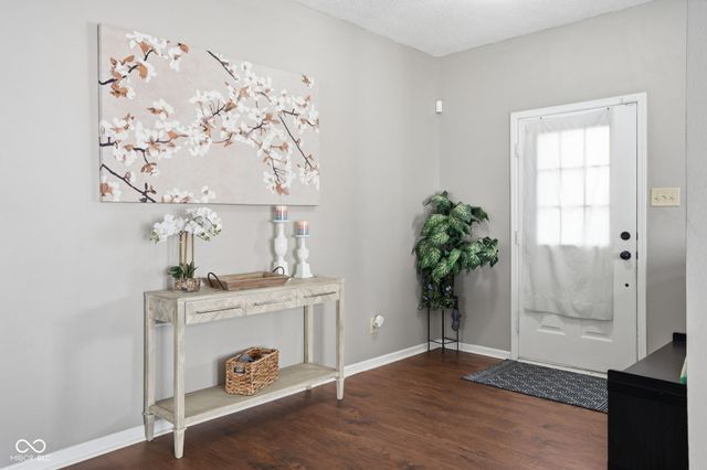 10627 Wiley Lane, Indianapolis, IN 46231