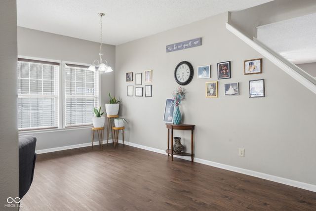 10627 Wiley Lane, Indianapolis, IN 46231