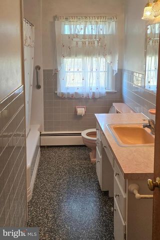 83 HIGHLAND DR, Lancaster, PA 17602