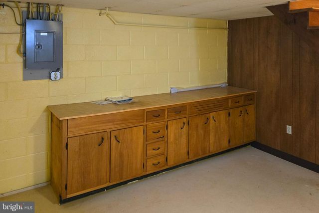 83 HIGHLAND DR, Lancaster, PA 17602