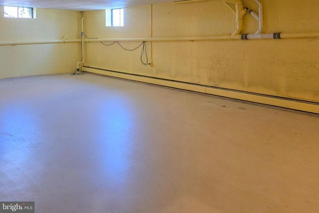 83 HIGHLAND DR, Lancaster, PA 17602