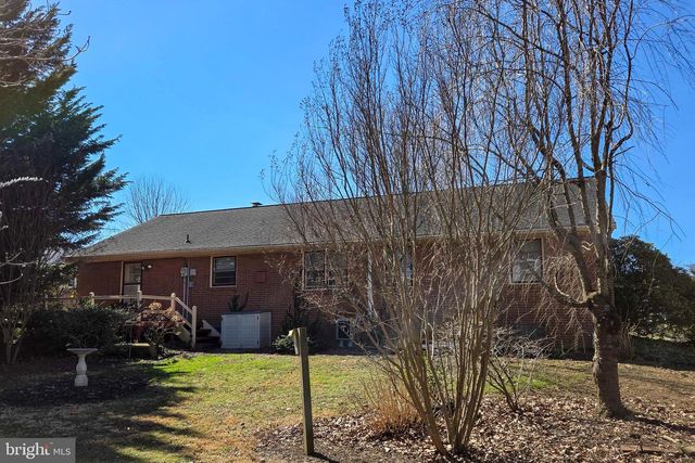 83 HIGHLAND DR, Lancaster, PA 17602