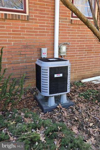 83 HIGHLAND DR, Lancaster, PA 17602