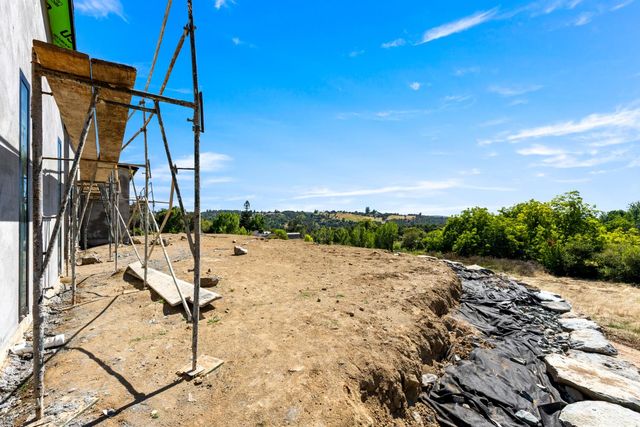 8691 Chili Hill Rd, Newcastle, CA 95658