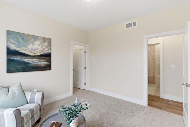 5962 Forbes Ct, Bel Aire, KS 67220