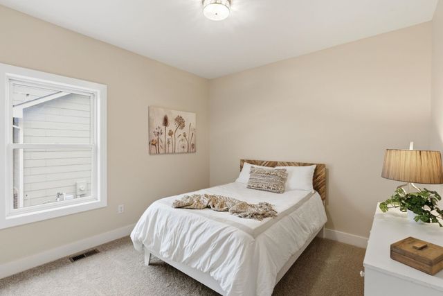 5962 Forbes Ct, Bel Aire, KS 67220