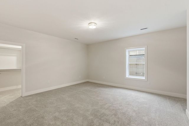 5962 Forbes Ct, Bel Aire, KS 67220