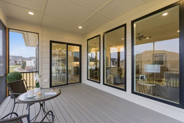 5962 Forbes Ct, Bel Aire, KS 67220