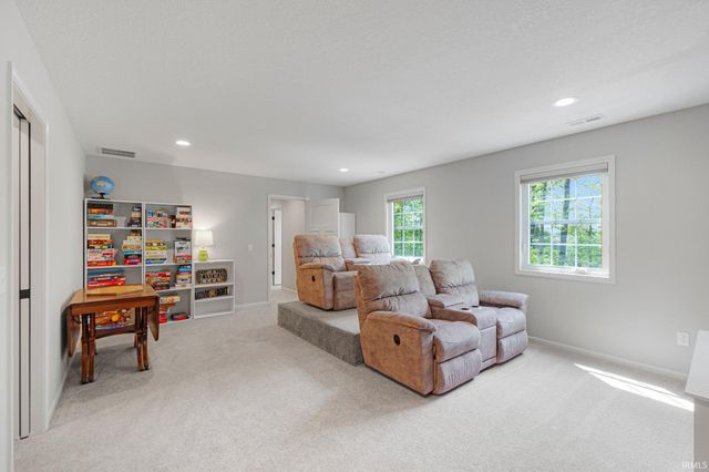 1004 Hathaway Road, Fort Wayne, IN 46845