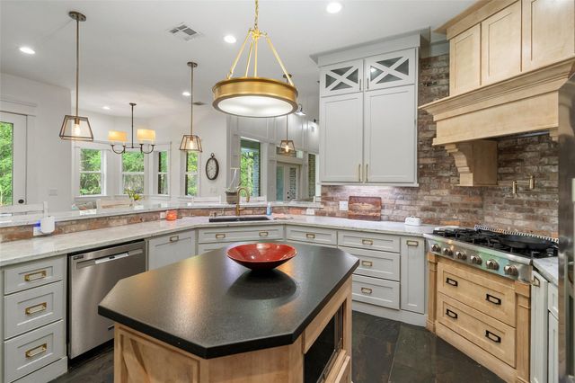 11406 Lilypad Court, Montgomery, TX 77356