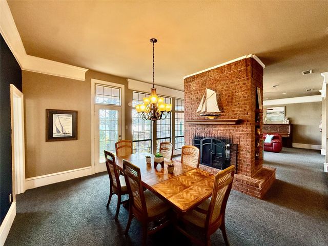 125 Lark Drive, Enchanted Oaks, TX 75156