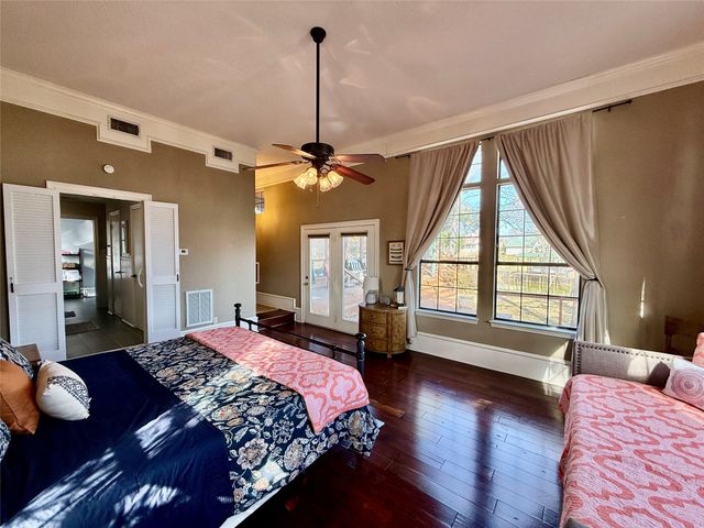 125 Lark Drive, Enchanted Oaks, TX 75156