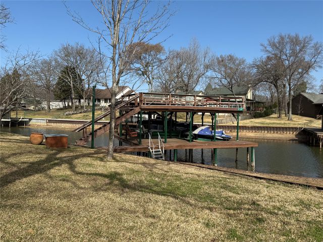 125 Lark Drive, Enchanted Oaks, TX 75156