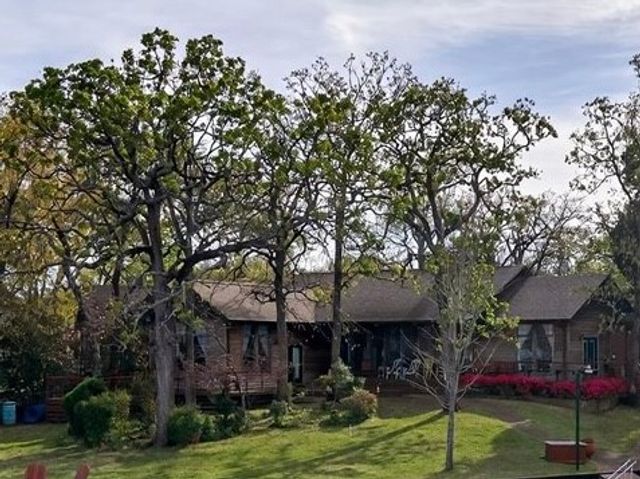 125 Lark Drive, Enchanted Oaks, TX 75156